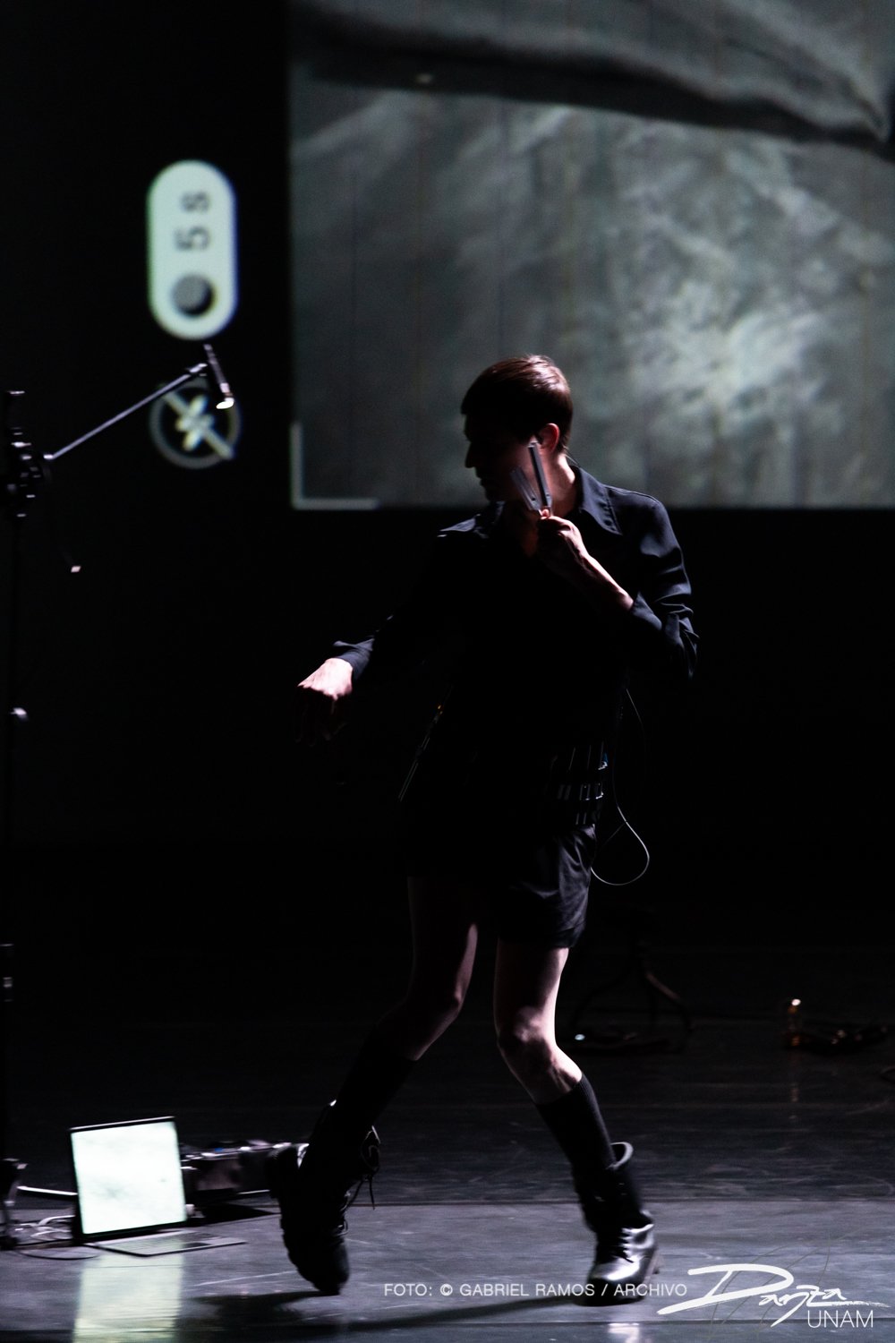 Elpuntoimpropio-JavierMartin-DanzaUNAM-FotoGabrielRamos-Isoptica_DSC2309-2.jpg