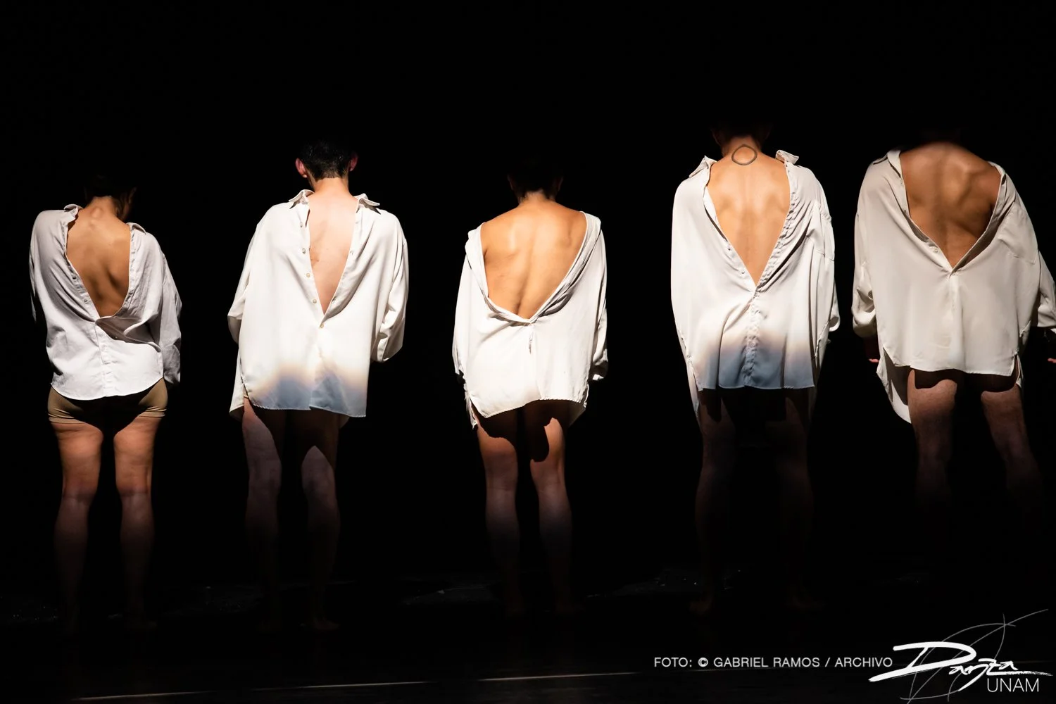 PaisajeTransfigurado-CuerpoMutable-DanzaUNAM-FotoGabrielRamos-Isoptica_DSC3911-2.jpg