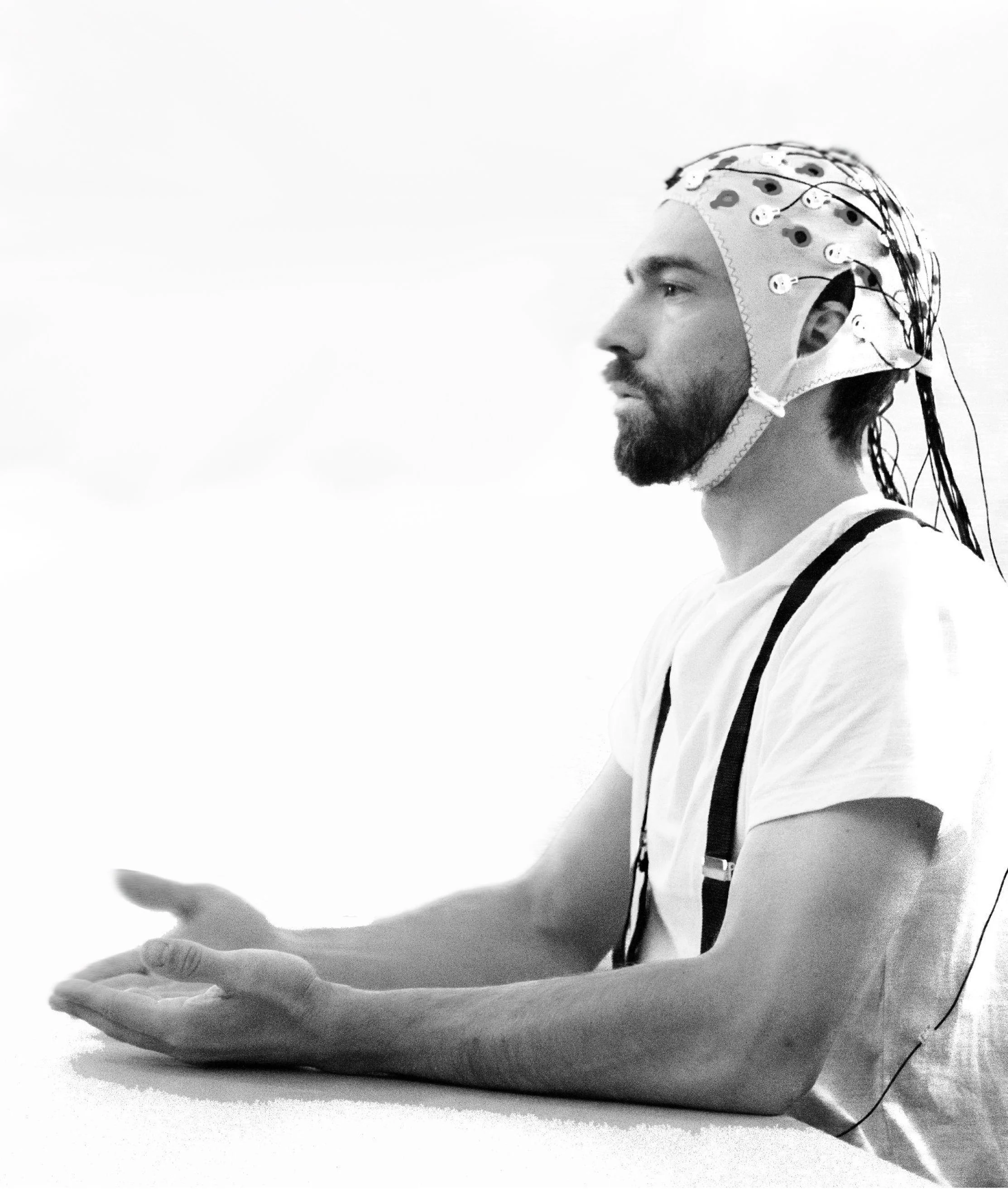 Tecnología, territorio y danza. Convergencia entre mundos disonantes,&nbsp; tecnológicos y corporales.