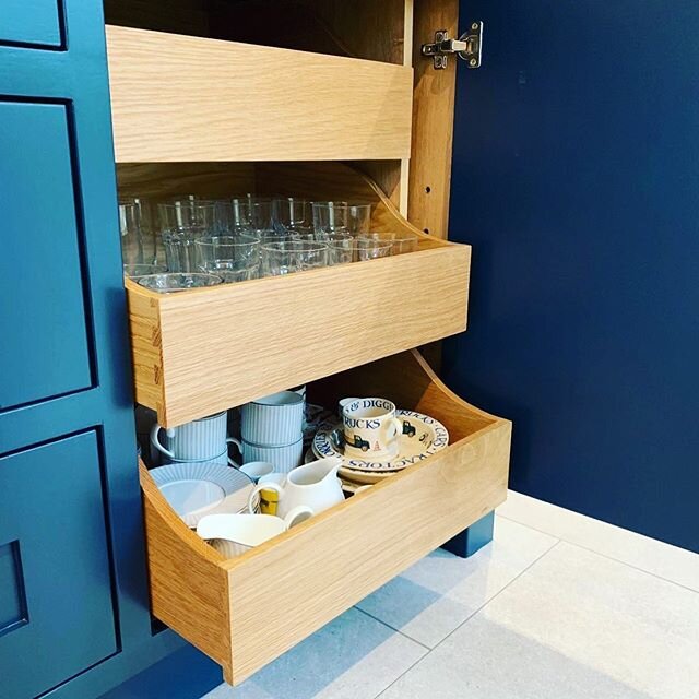 It&rsquo;s all in the detail.... scalloped solid oak dovetail drawers to make it easier to see and access what&rsquo;s inside. At Lucas Grant we pride ourselves in working very much to your needs to make you kitchen super practical whilst still looki