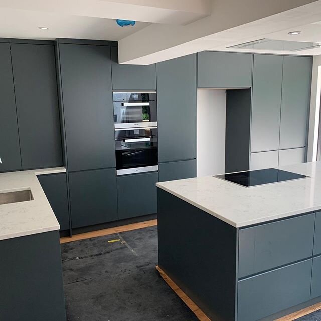 Another gorgeous contemporary handleless kitchen design, production and install completed and more happy clients! We hand make our cabinetry in house so can work to a huge range of styles and any colour whether it be spray finished or hand painted. T