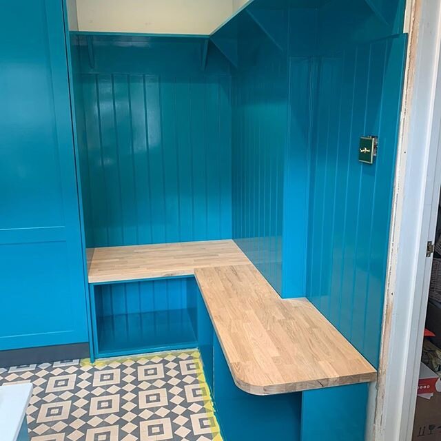 This amazing utility is almost finished, tongue and groove backing panels with a beautiful solid oak bench, all painted in this amazing turquoise 😍 talk to us about your dream utility or kitchen! #utilitygoals #newutility #solidoak #tongueandgroove 