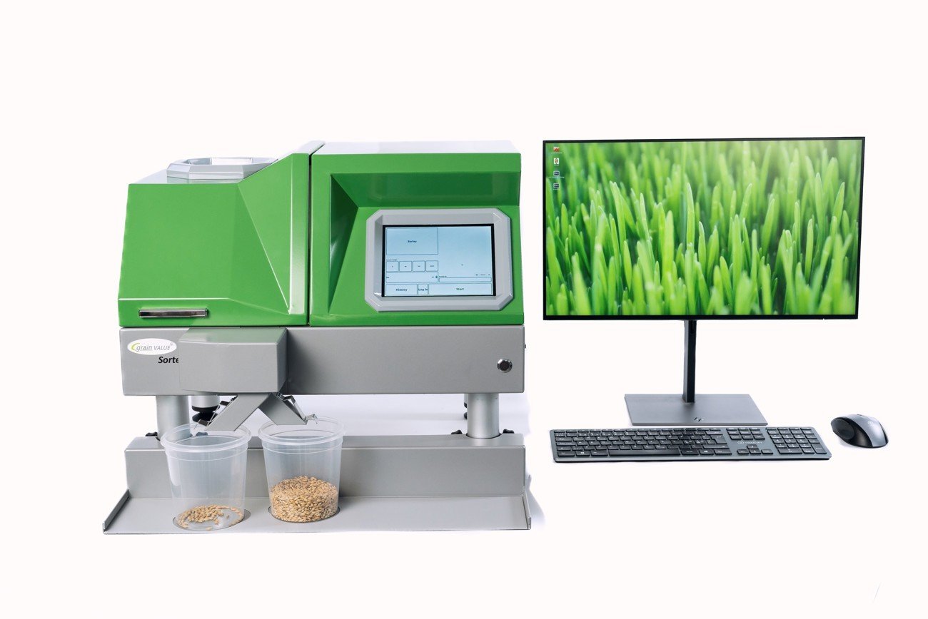 Cgrain sorter and computer.jpg