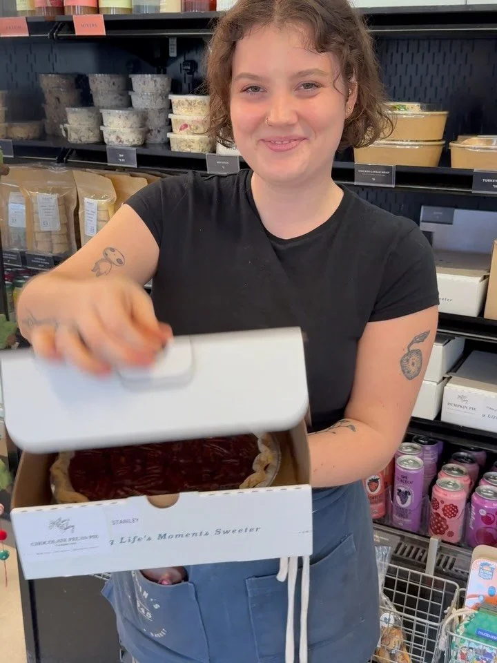 Did you forget to pre-order a pie? Our Stanley location has just a handful of pies stocked for you! Swing by tomorrow morning to grab a chocolate pecan, cupcookie apple streusel, or pumpkin pie! 📍15102 Travis St. Overland Park KS!