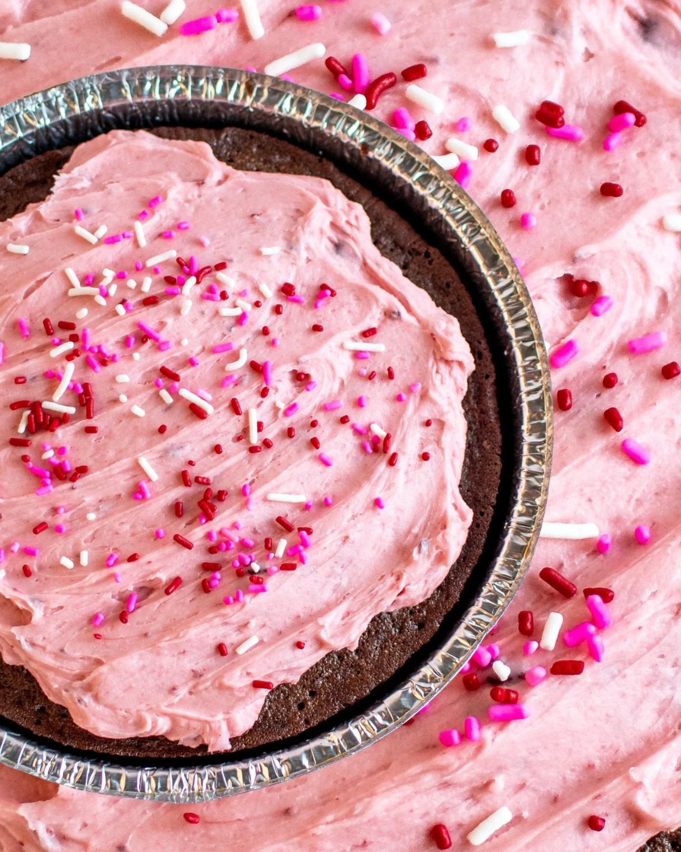 🍓🍫 It&rsquo;s the only time of the year that you can get our strawberry buttercream frosted brownies and you don&rsquo;t want to miss it! Pre-order your pan for pickup at the link in our bio!
