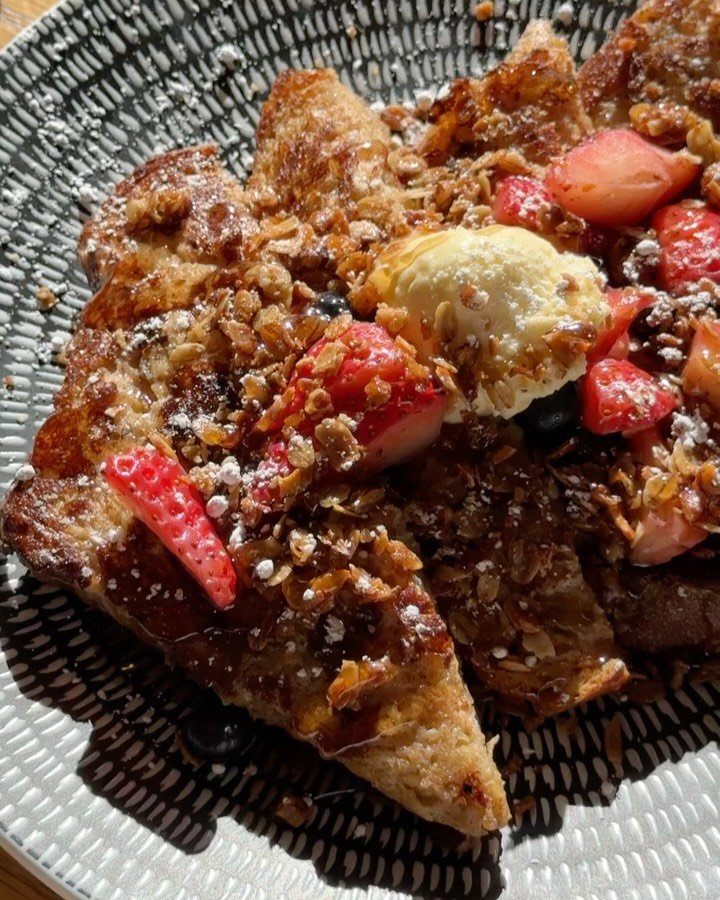 Treat your valentine to a brunch at the bakery, take home a cookie cake to share and a lover latte to go 💋 Pre-orders are still open and we will be open on Valentines Day for your brunch dates! 💕 tap the link in our bio to secure your treats! 💌