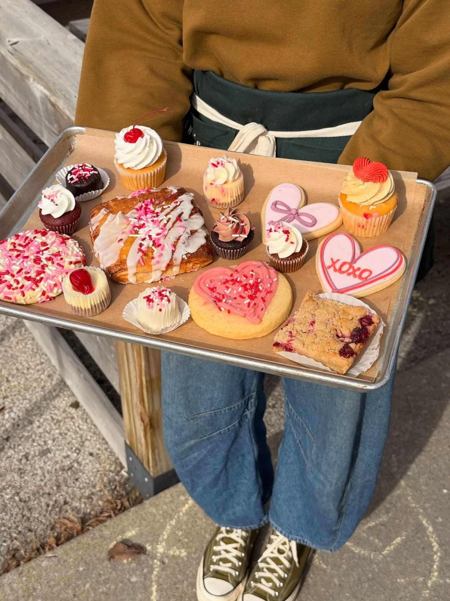 sweets in stores all week long! 😻 we&rsquo;ve also got French macarons that just can&rsquo;t seem to stay in stock long enough for us to grab a pic! stop by to grab your sweetie some sweets for Saturday!