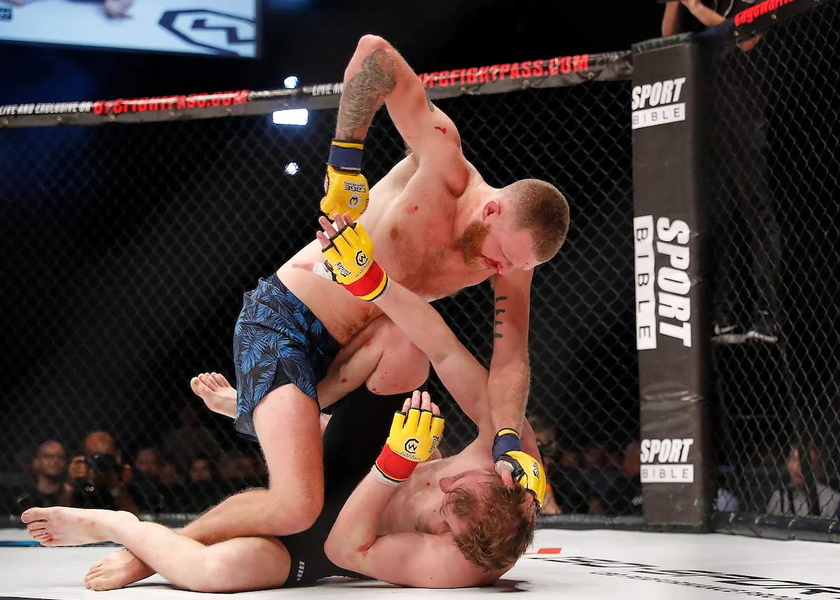 Tim Barnett lands strikes against Matt Bonner in Liverpool at CW96