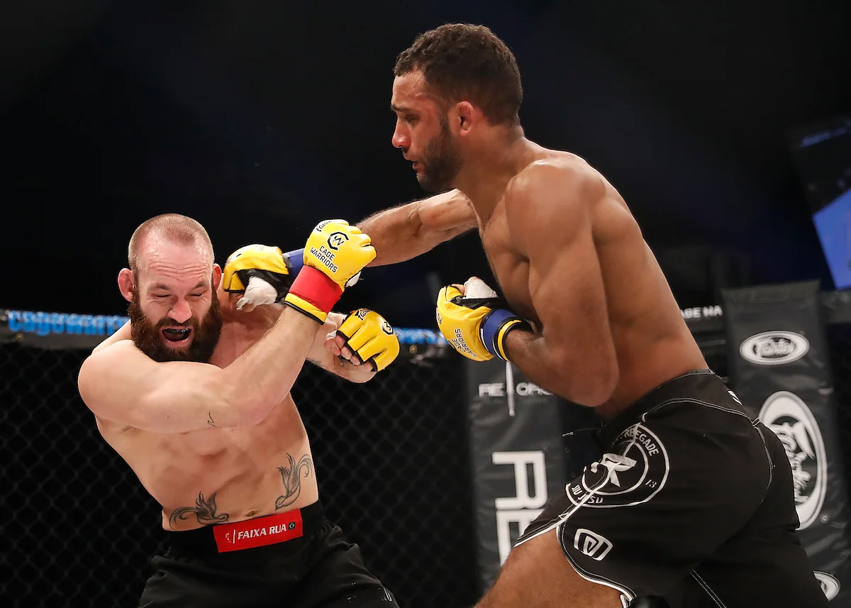 Jai Herbert lands a right hand against Steve OKeeffe at CW102