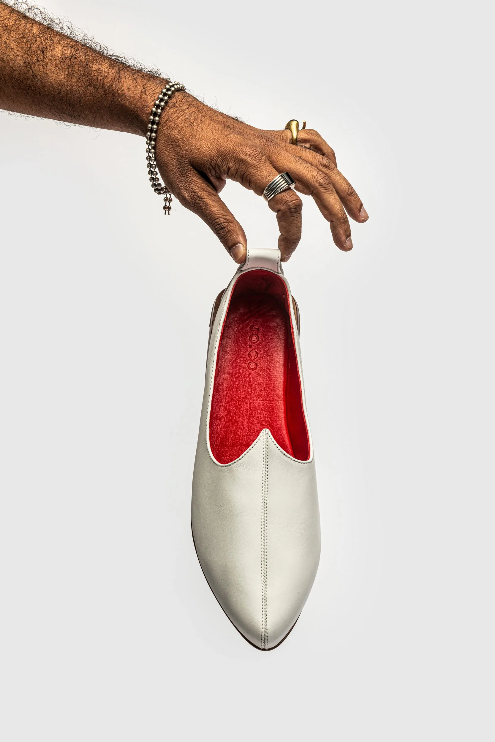 E_HAND LEATHER WHITE 6.jpg