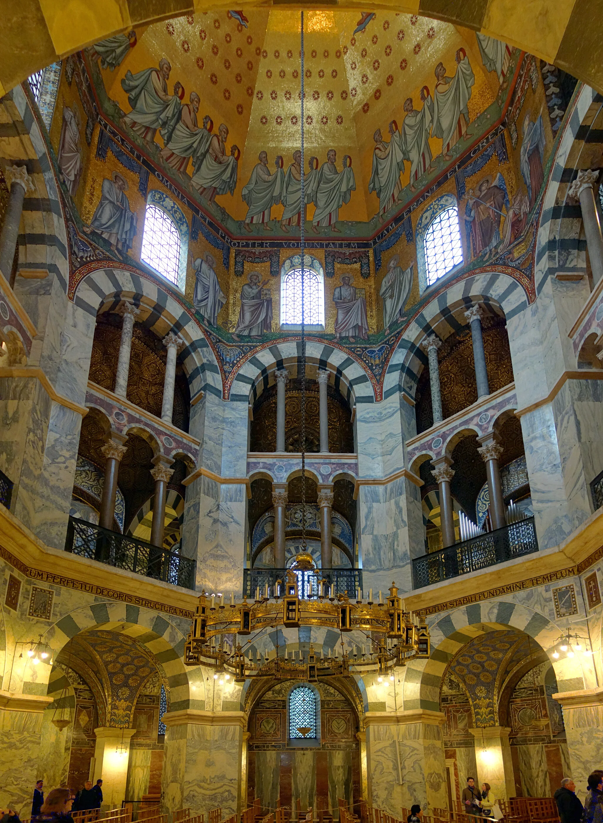 Palatine Chapel. Photo: Velvet via Wikimedia Commons