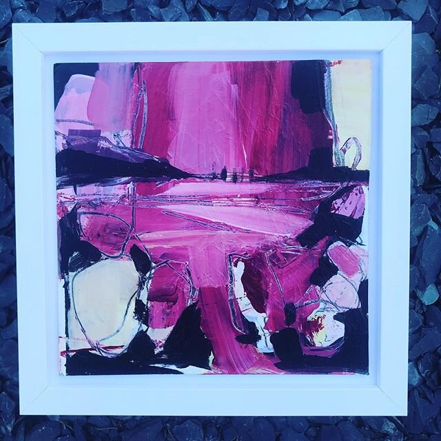 Feeling pink today. 
I am so grateful for all this amazing weather we are having. 
Here is another for #artistsupportpledge 
20x20 mixed media on board. 
25.5x25.5cm framed and ready to hang.

You choose the price ... makes me happy, makes you happy!