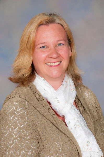 Lori_Pennington_Grey.jpg