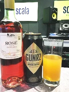 Nigel’s alcoholic & non-alcoholic beverages tasted alongside the dish. Frithsden Rosé & Gunrz