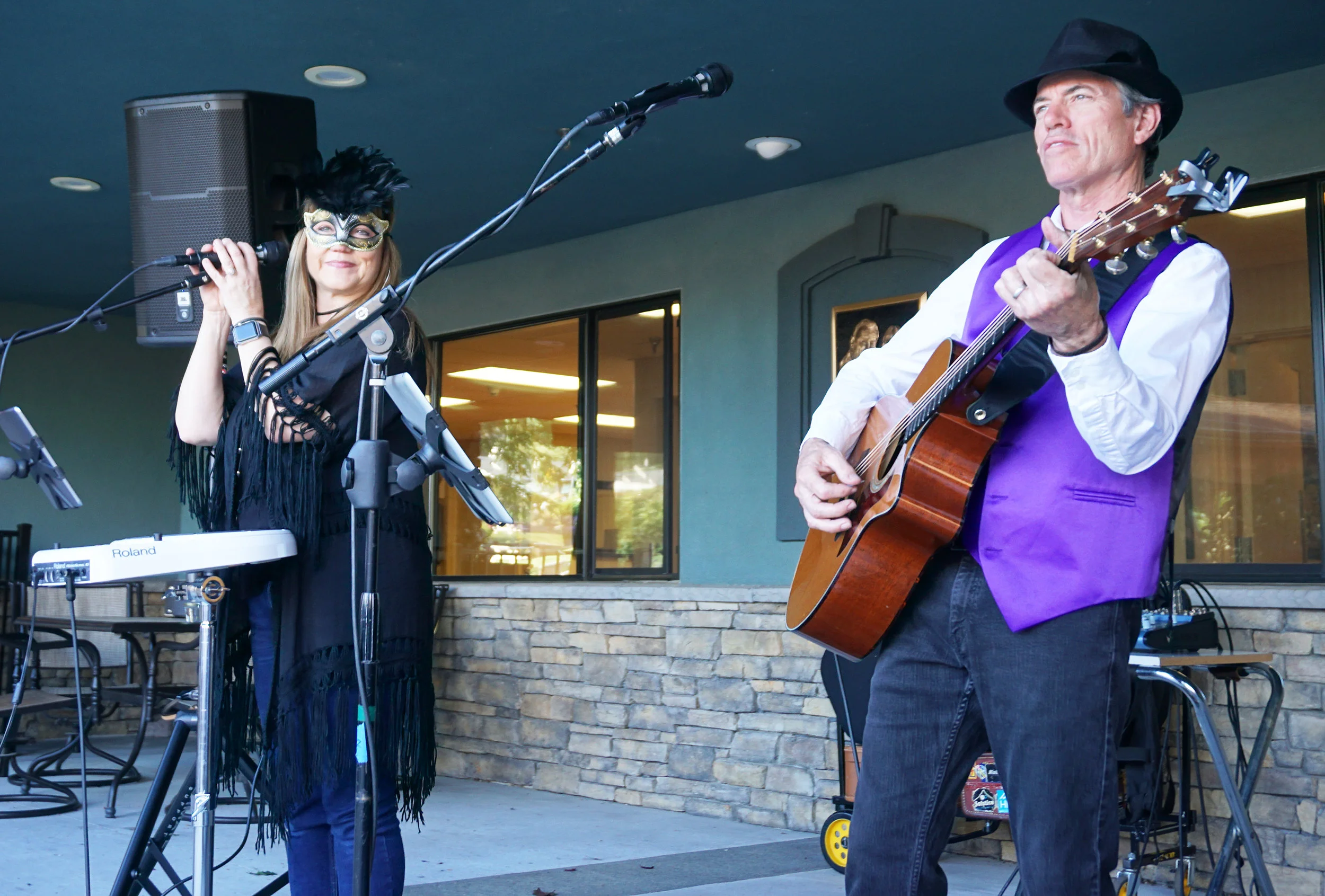 willy and nelson playing final.jpg