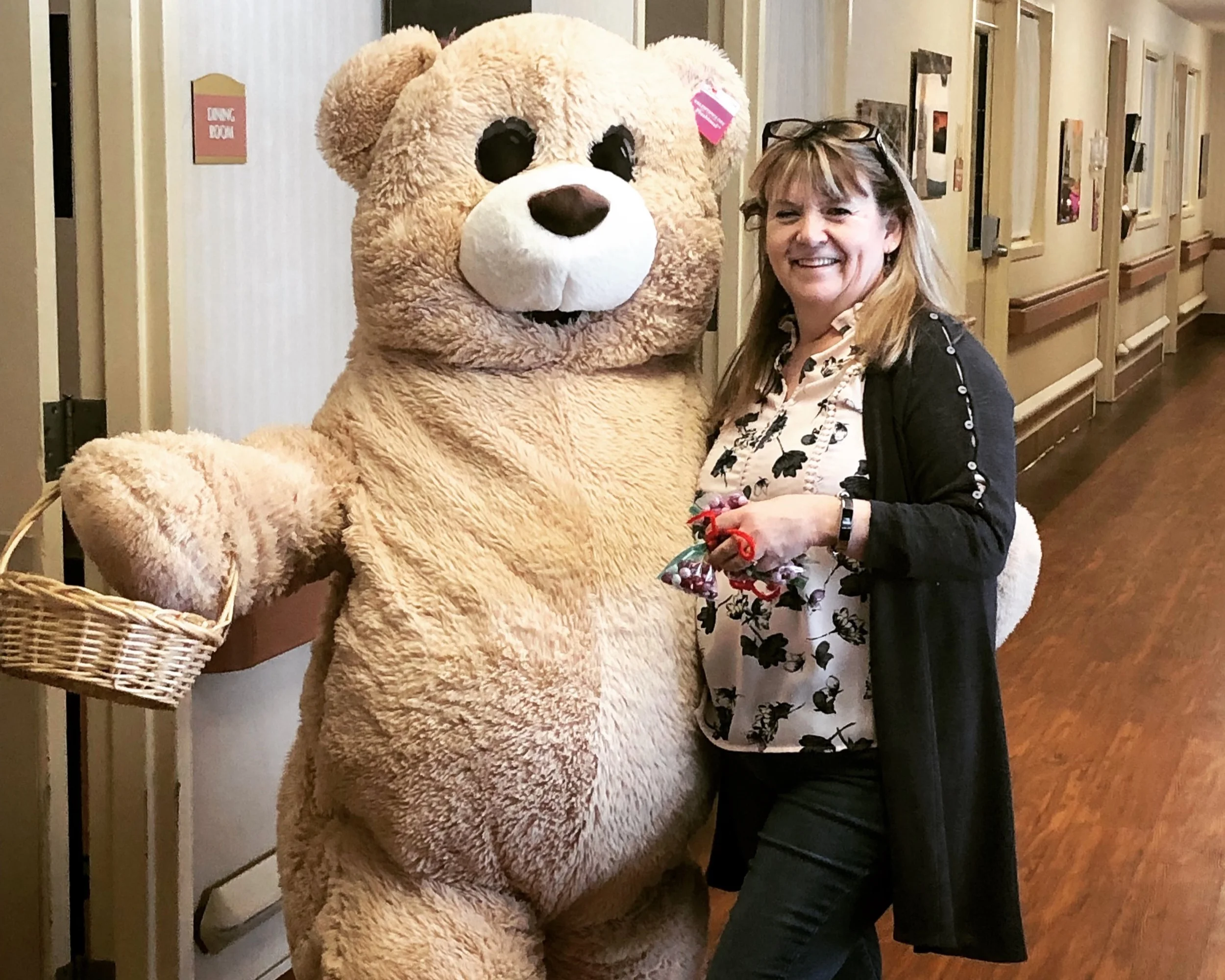 alesia+with+valentine+bear.jpg