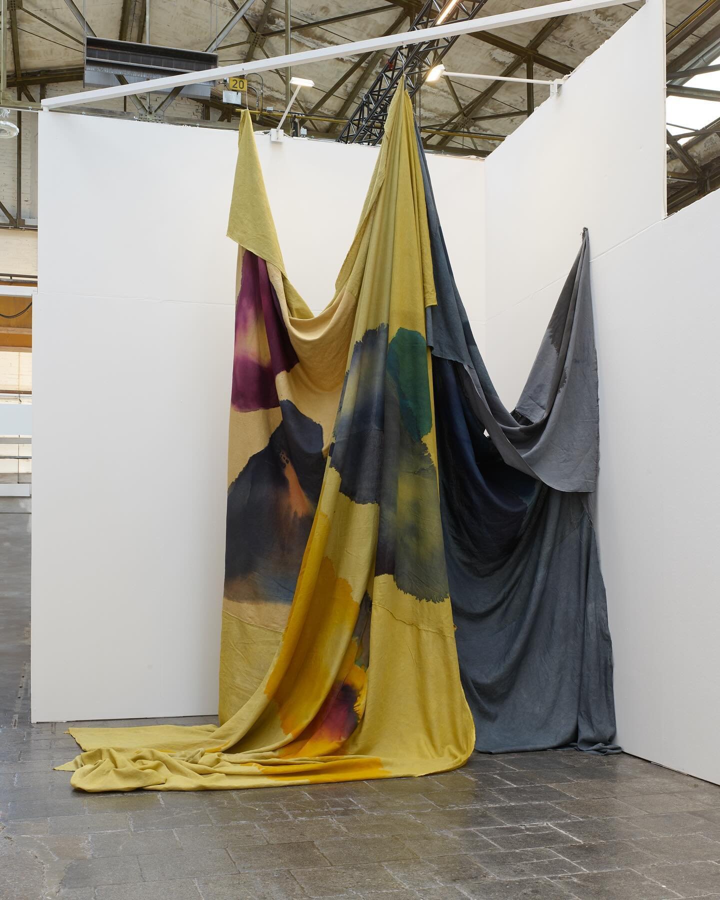 Art D&uuml;sseldorf: S03: Nadine Schemmann: Tales Behind The Sun, 2024 #nadineschemmann @nadineschemmann #galerienorbertarns