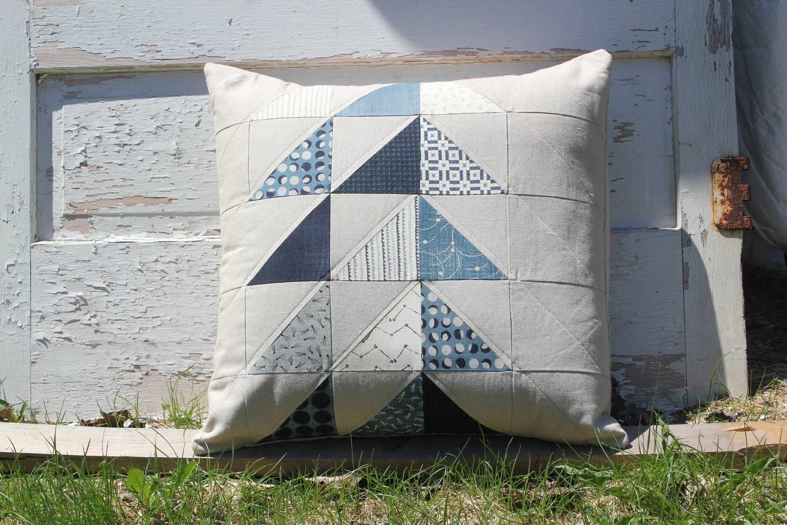 Linen and blue pillow 1.1.jpg