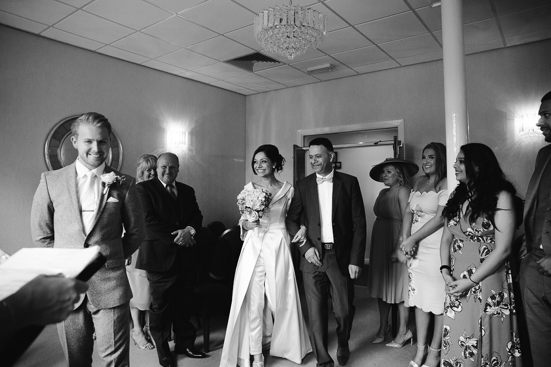 Lichfield Wedding, Lichfield Cathedral, Lichfield wedding photographer, staffordshire wedding photographer-28.jpg