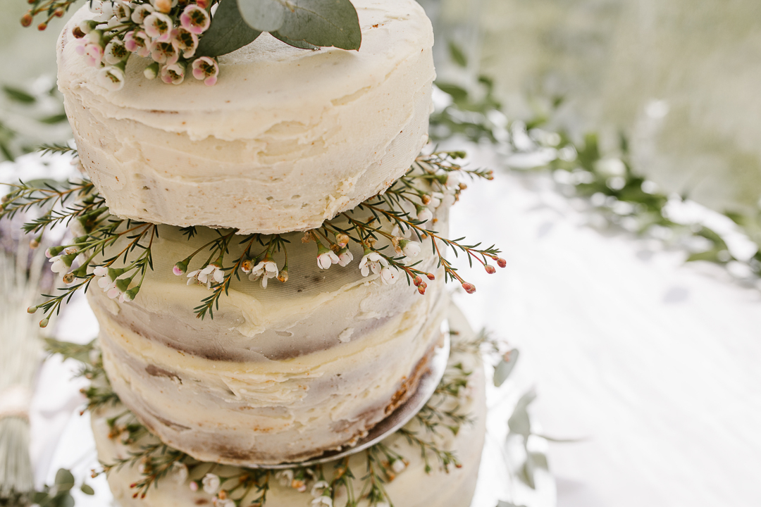 homemade naked cake at cotswolds wedding 