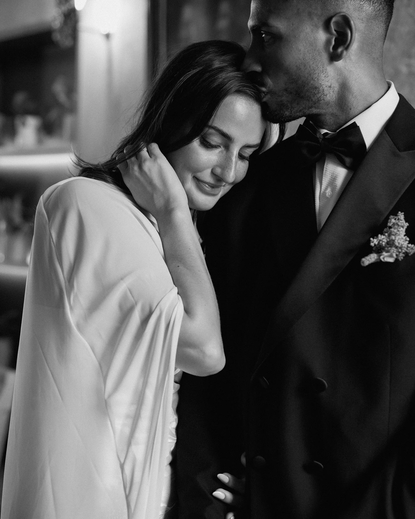 A few hours in Bath with the most gorgeous couple both on the outside and inside 🖤 

Photographer @daniellevictoriaphoto 
MUA and hair  @gretamikkimakeup 
Flowers @studio.flore_ 
Venue @weddingsinbath @guesthousehotels 

@heatherlee3_  @damienlee3 

