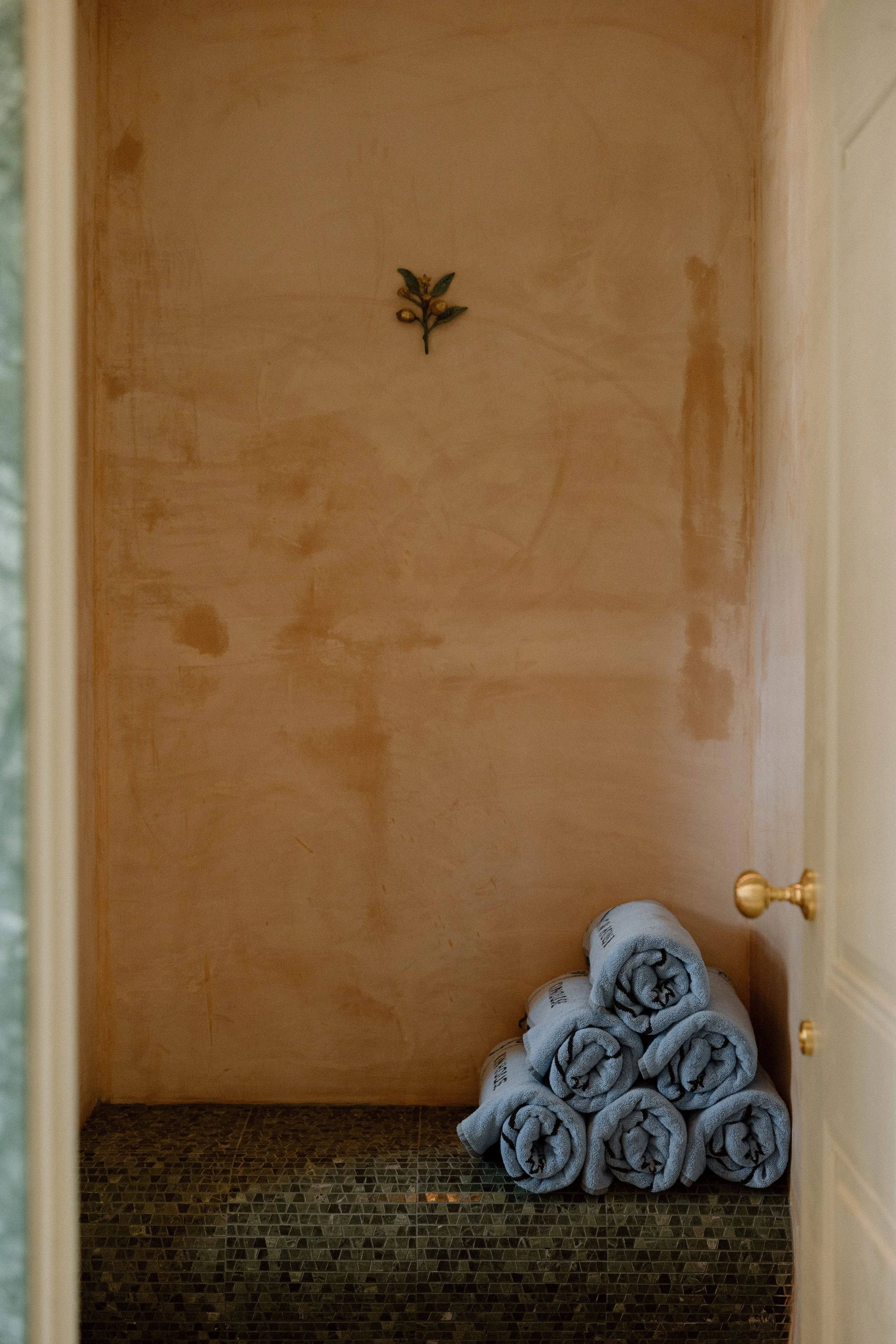 Kin House Wedding photographer, Kin House Pool-28.jpg