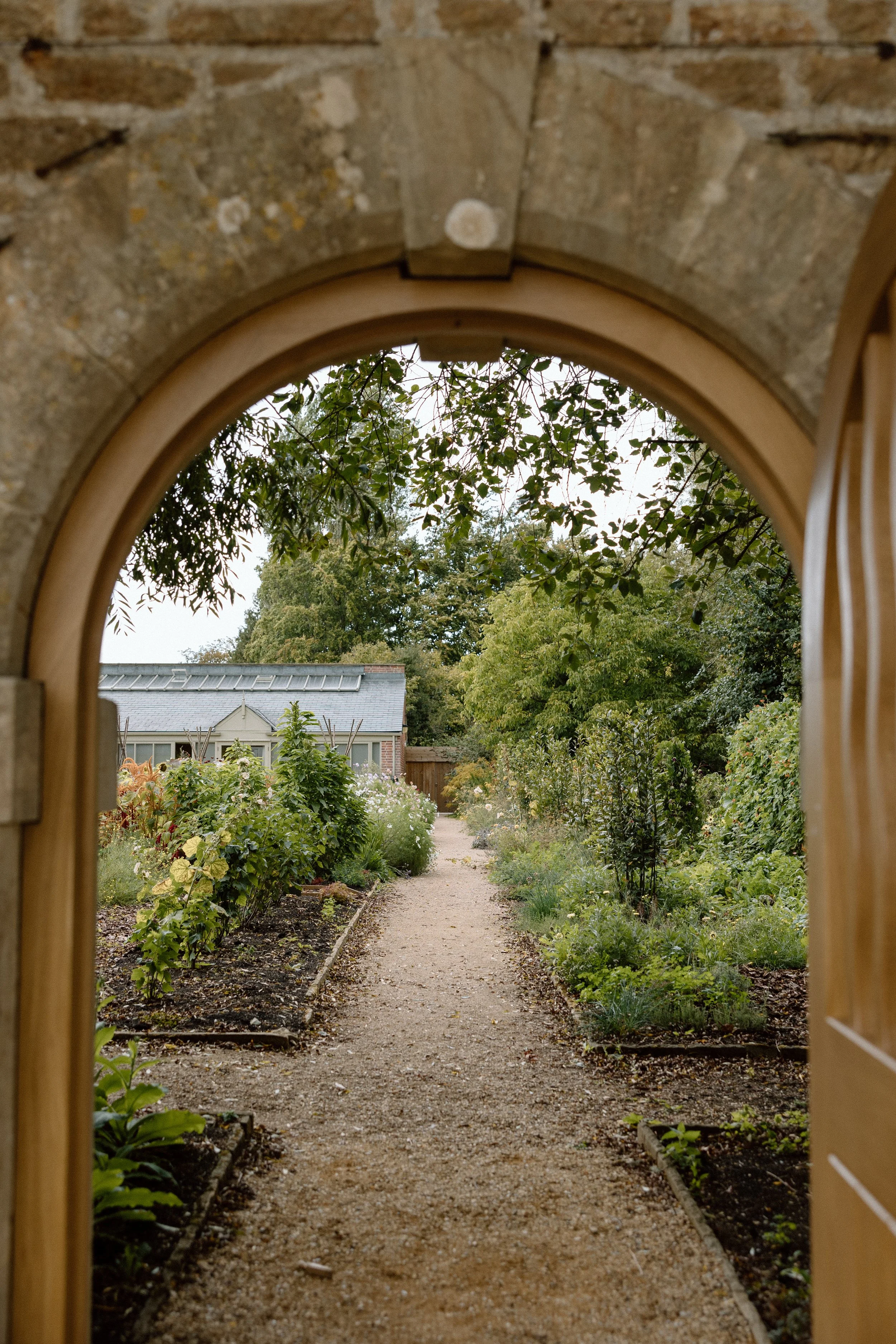 Kin House Wedding photographer, Kin House Pool-44.jpg