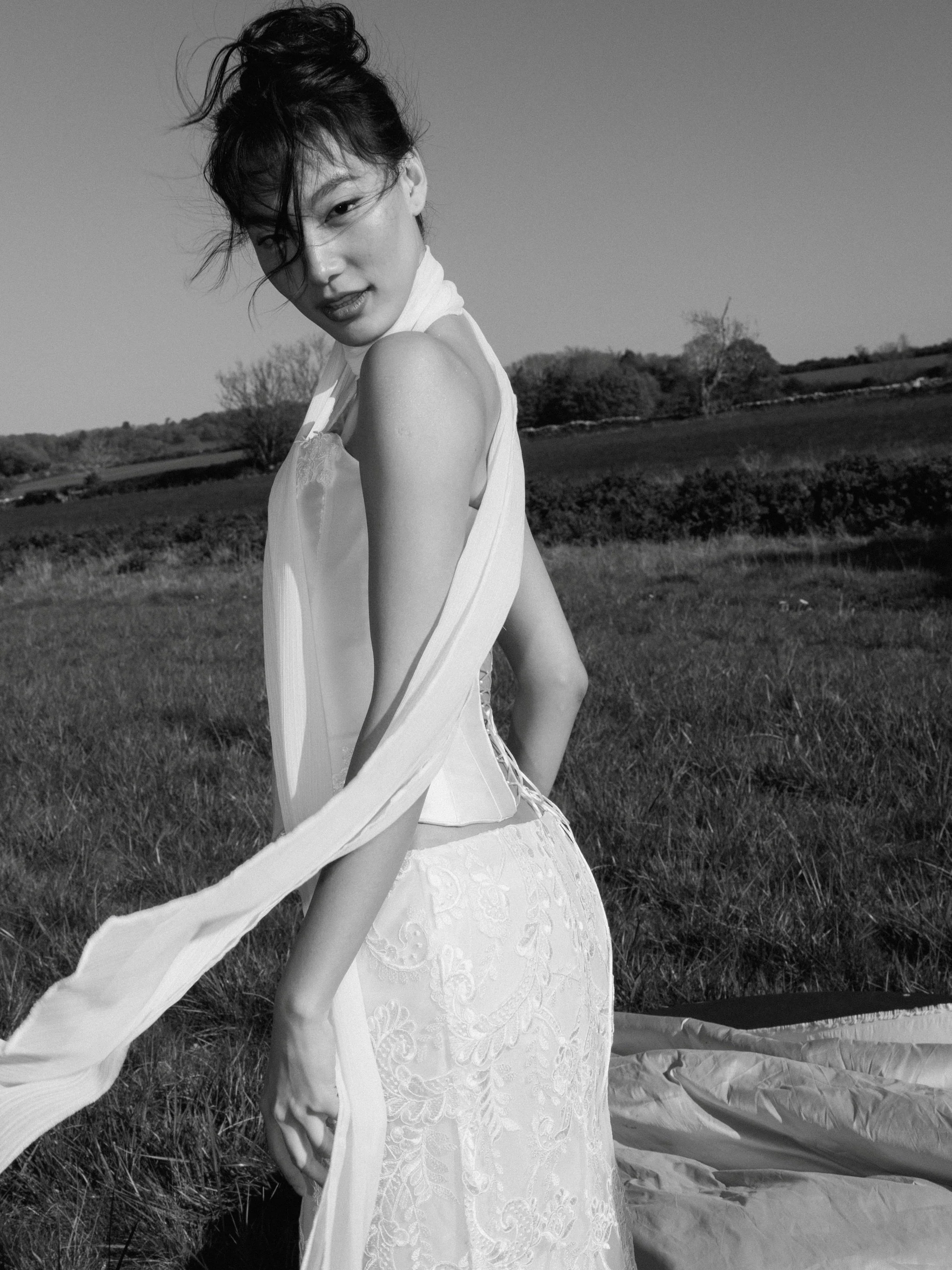 Turning bridal portraits into fashion 🖤

The most gorgeous day at Minerva Vines with the incredible Tong 🤍 &hellip;. And let&rsquo;s not forget Bruce (scroll through to feast your eyes on the gorge Bruce the dog) 

Planner and stylist @rebeccamarie
