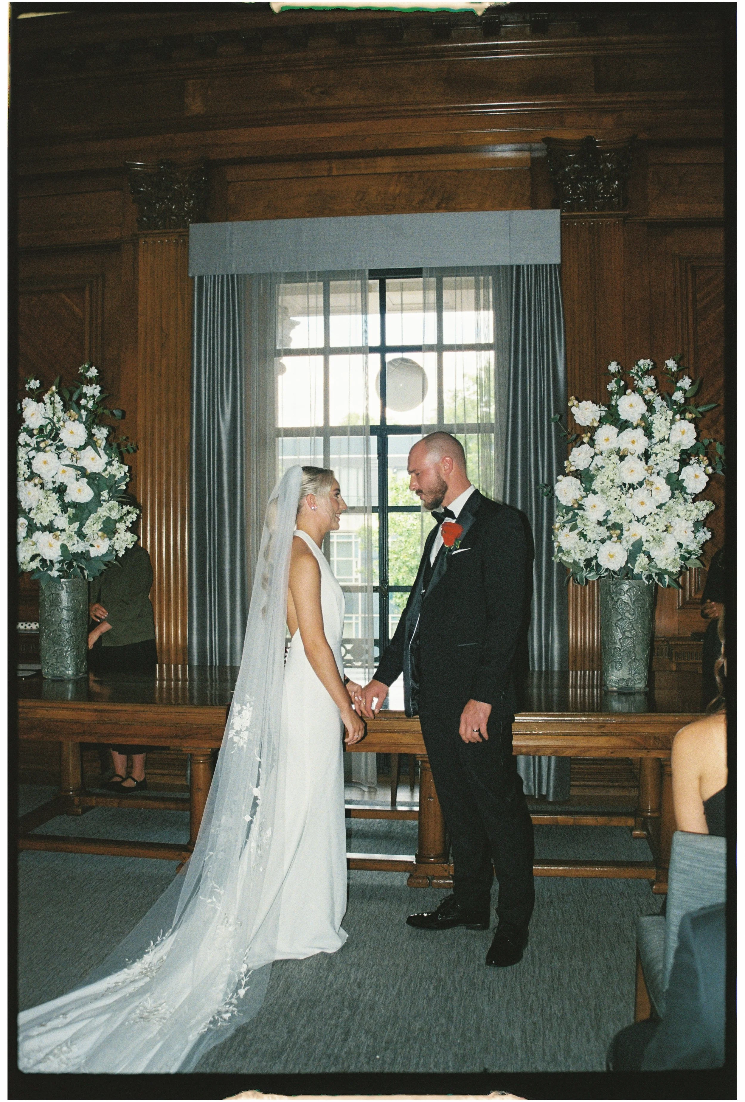 35mm film photography_ 35mm weddings -21.jpg