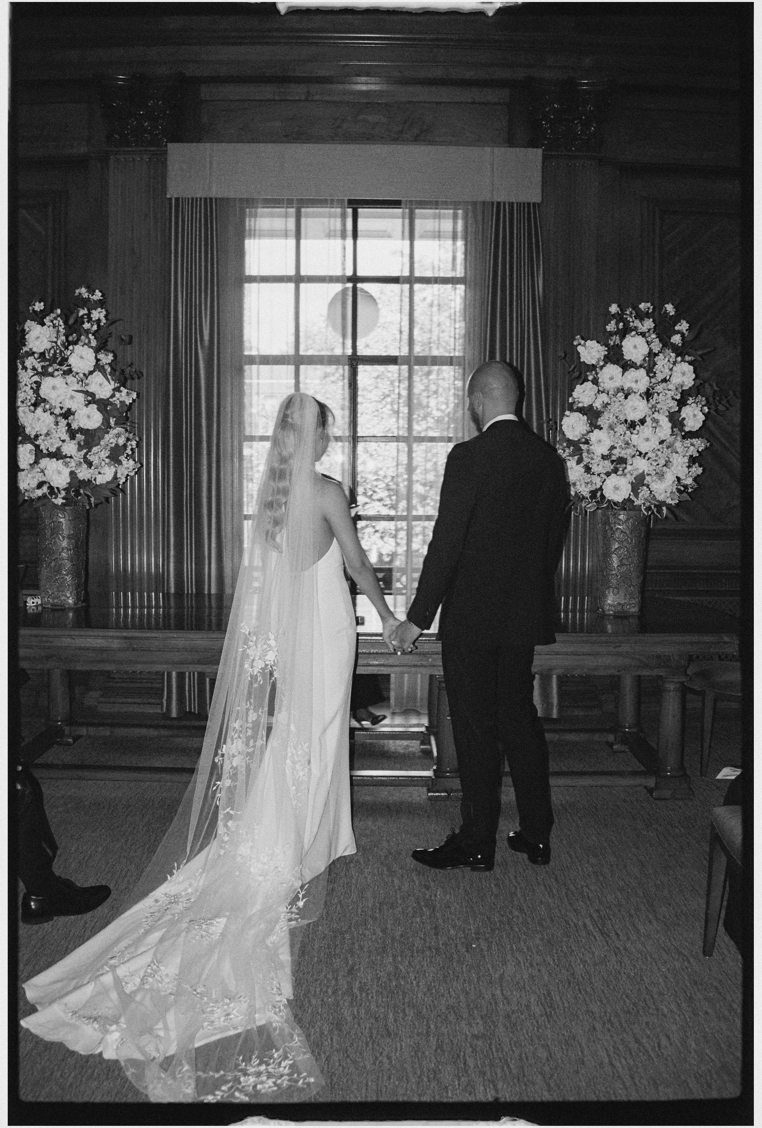 35mm film photography_ 35mm weddings -24.jpg