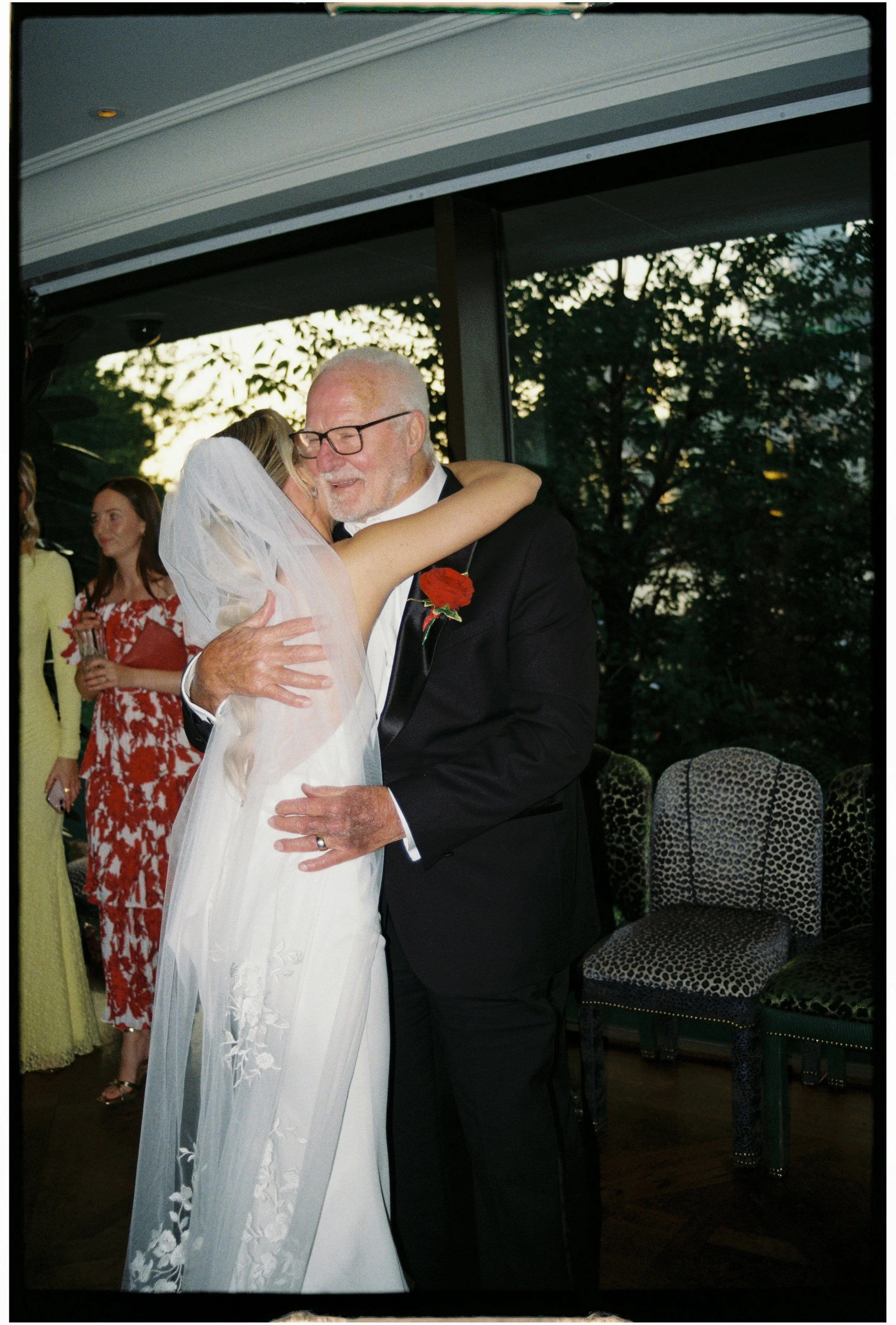 35mm film photography_ 35mm weddings -61.jpg