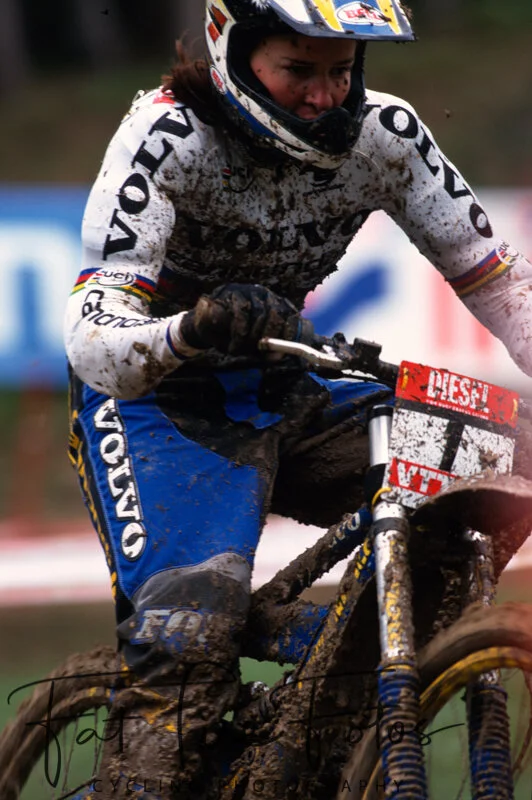 LES99022.jpg