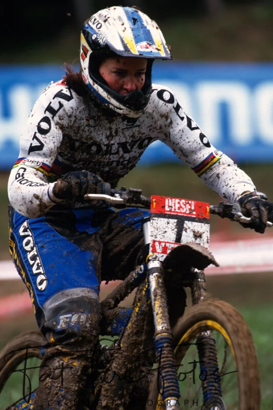 LES99021.jpg