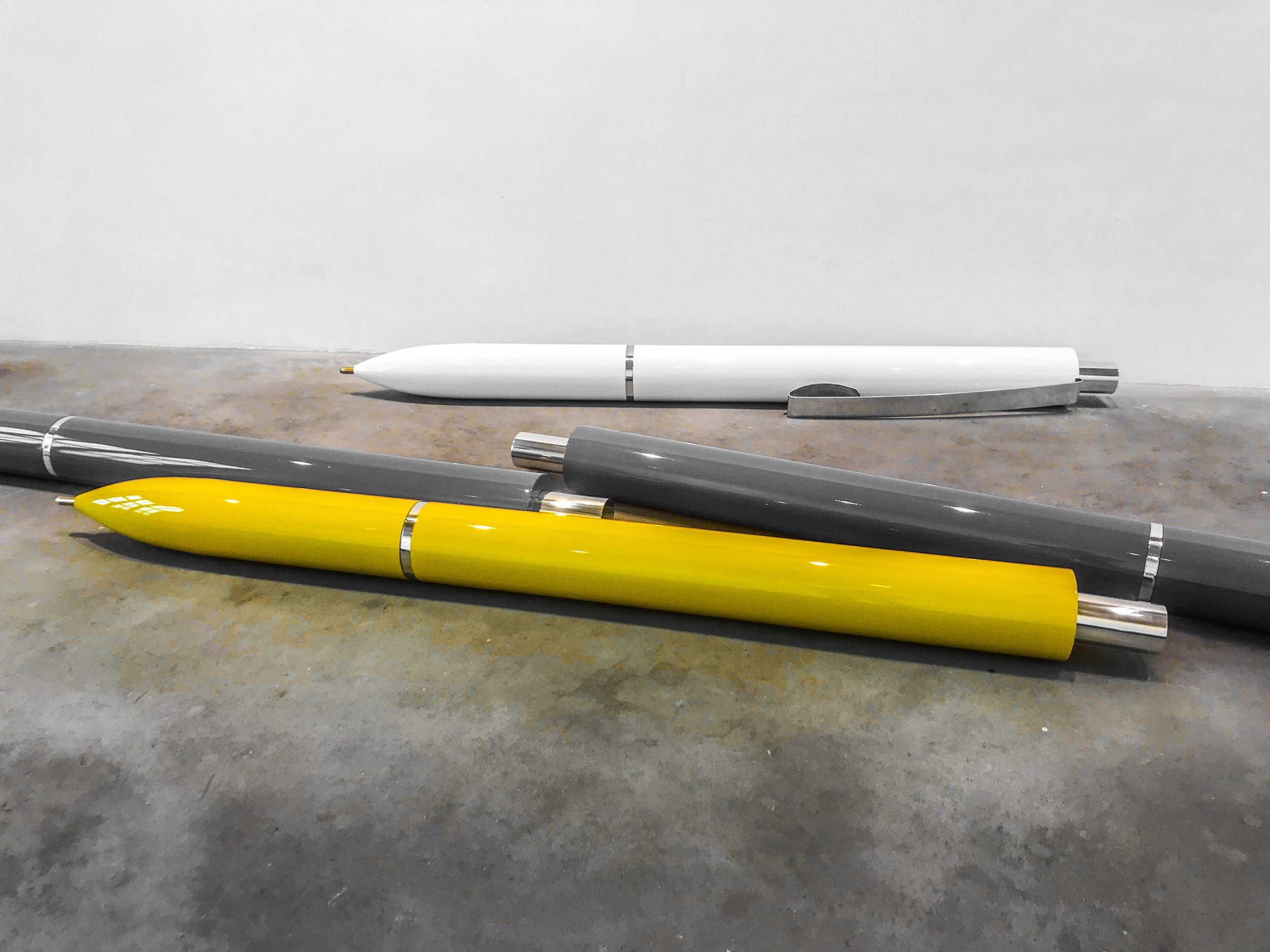 ballpoint pen (yellow), 2018