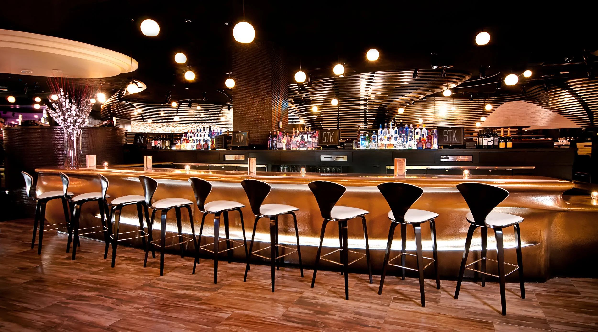 STK_LV_MainBar.jpg