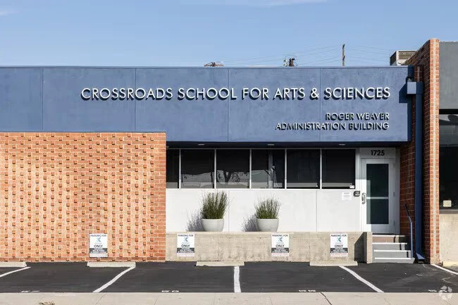 CROSSROADS SCHOOL