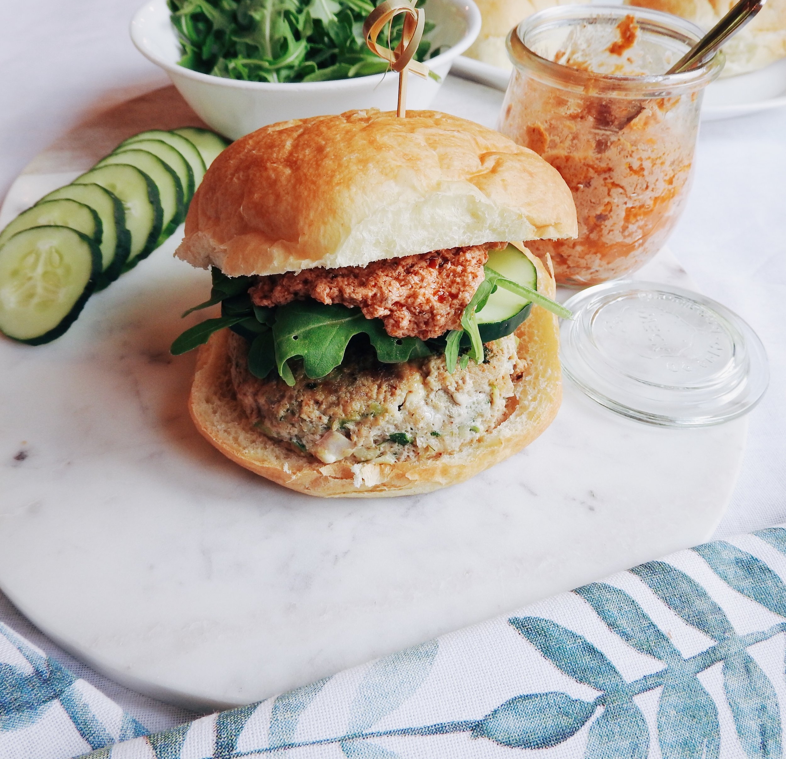 Mediterranean Turkey Burgers With Sun-Dried Tomato Spread