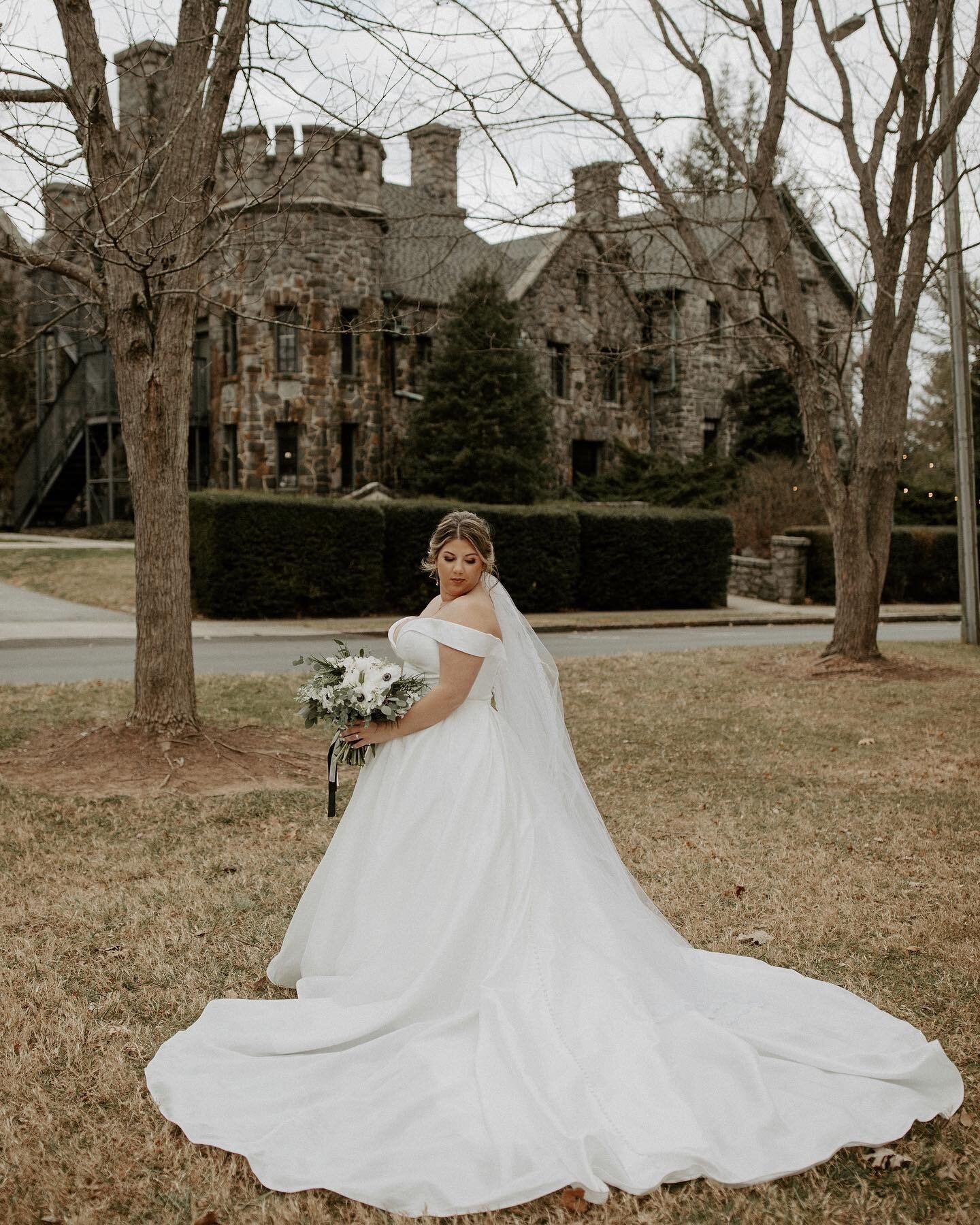 Gorgeous bridal portrait of Katelyn from her December wedding! Cheers to our newlyweds! @sheilanoltphotography #ashevillewedding #homewoodwedding #ashevilleweddingvenue