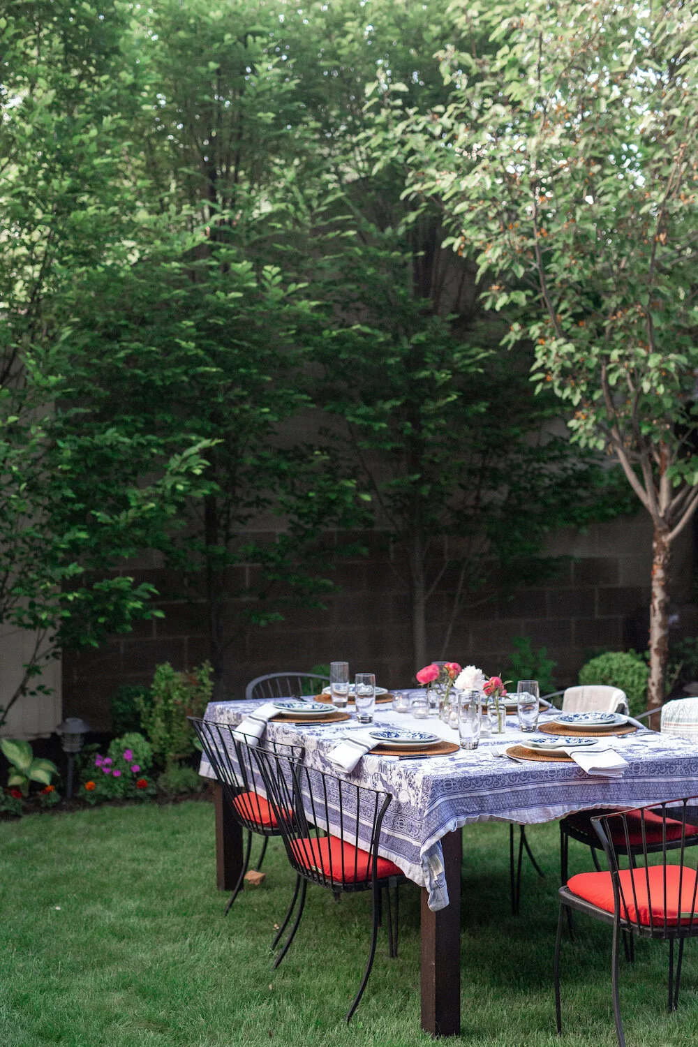 Red, White &amp; BBQ: A Festive 4th of July Backyard Barbecue