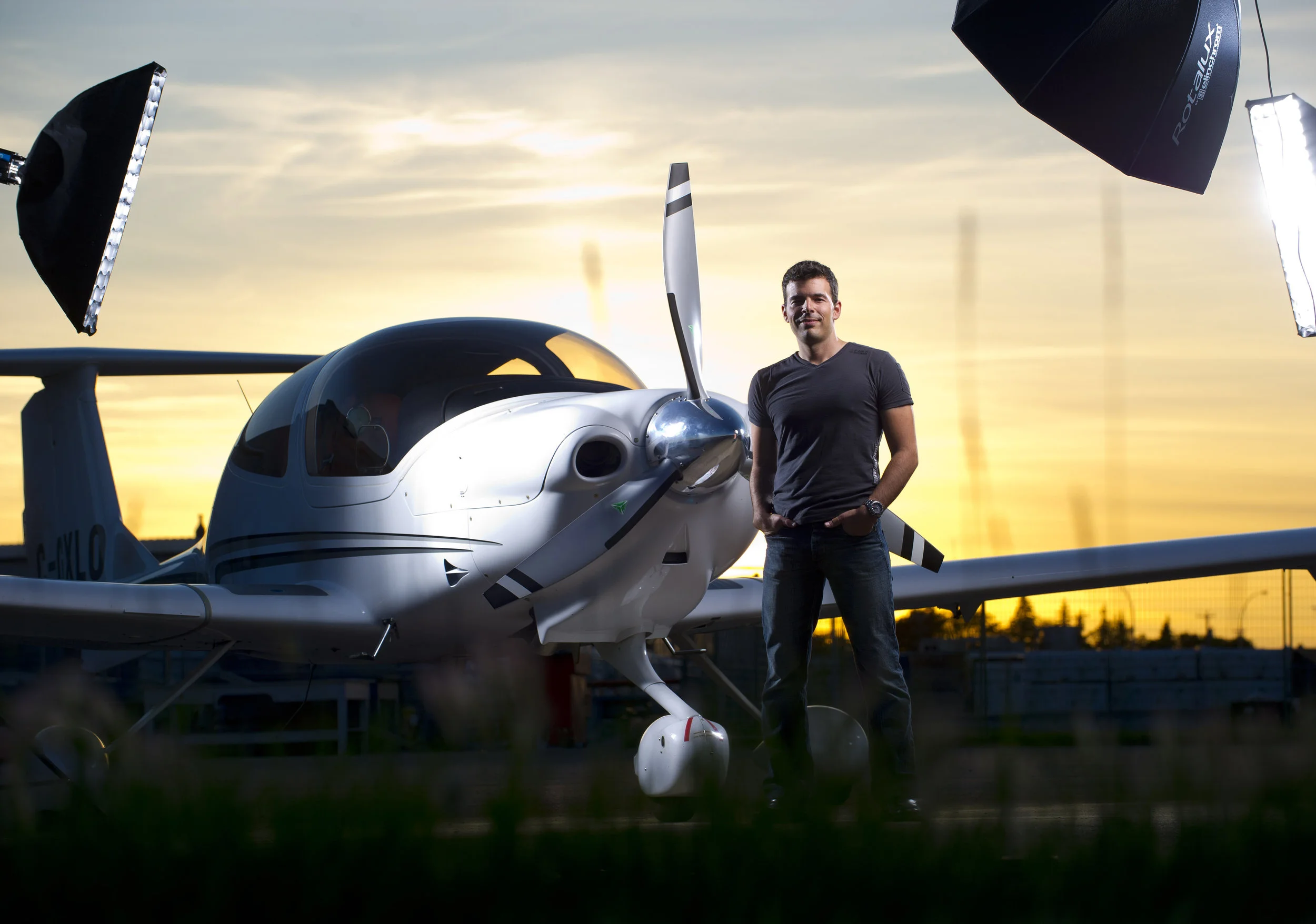  Casey Hudson, executive producer for the game Mass Effect 2 by Edmonton company Bioware stands by his plane at the Edmonton City Centre Airport. PHOTO BY JIMMY JEONG 