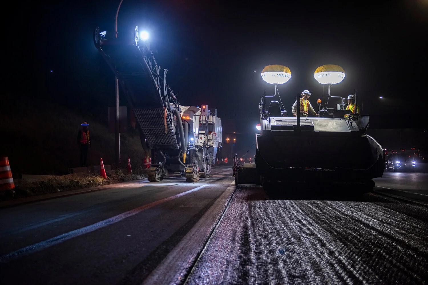  September 17, 2020 - Vancouver, British Columbia - All Roads Construction Ltd. crew work on the Number One and Gallagher overpass in Vancouver using Wirtgen machines. Photo by Jimmy Jeong 