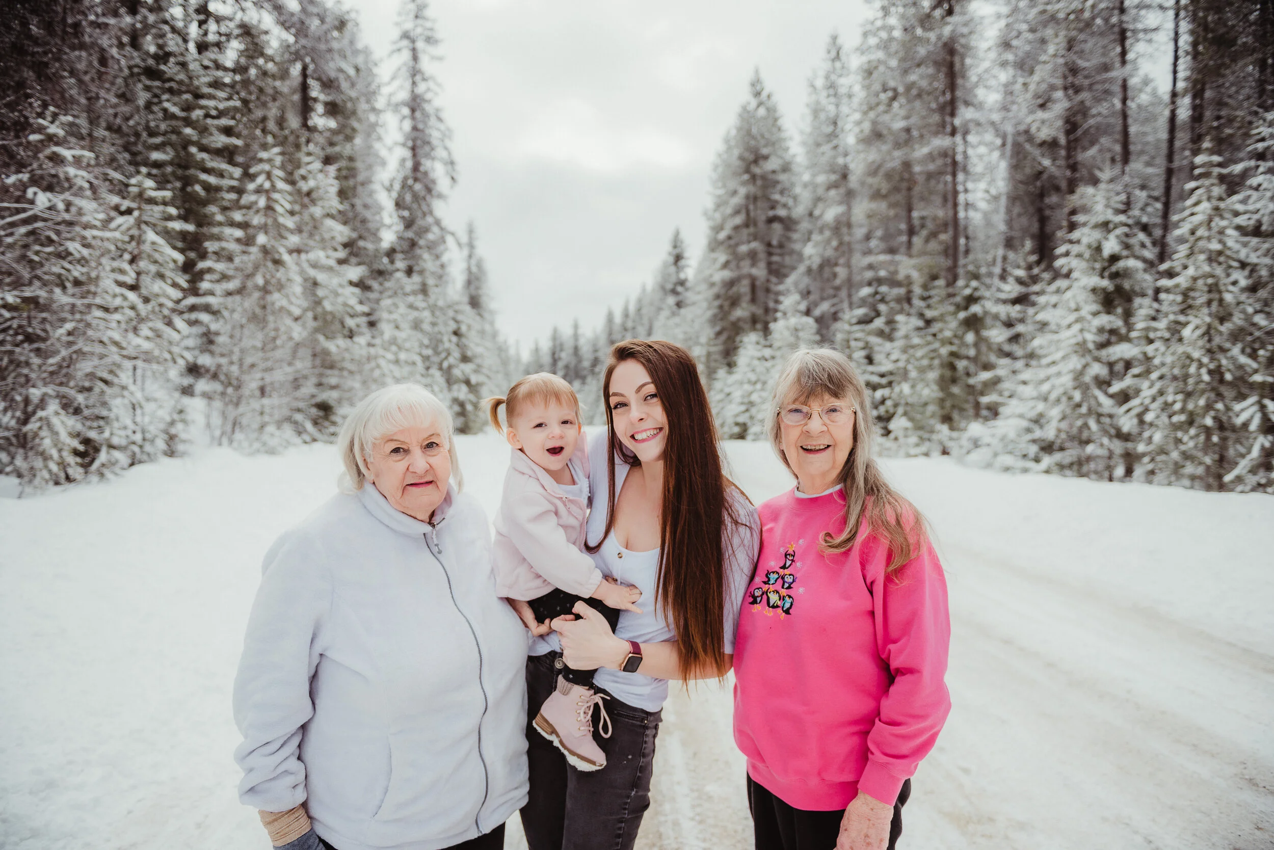 WINTER THREE GENERATION FAMILY SESSION // IONE, WA