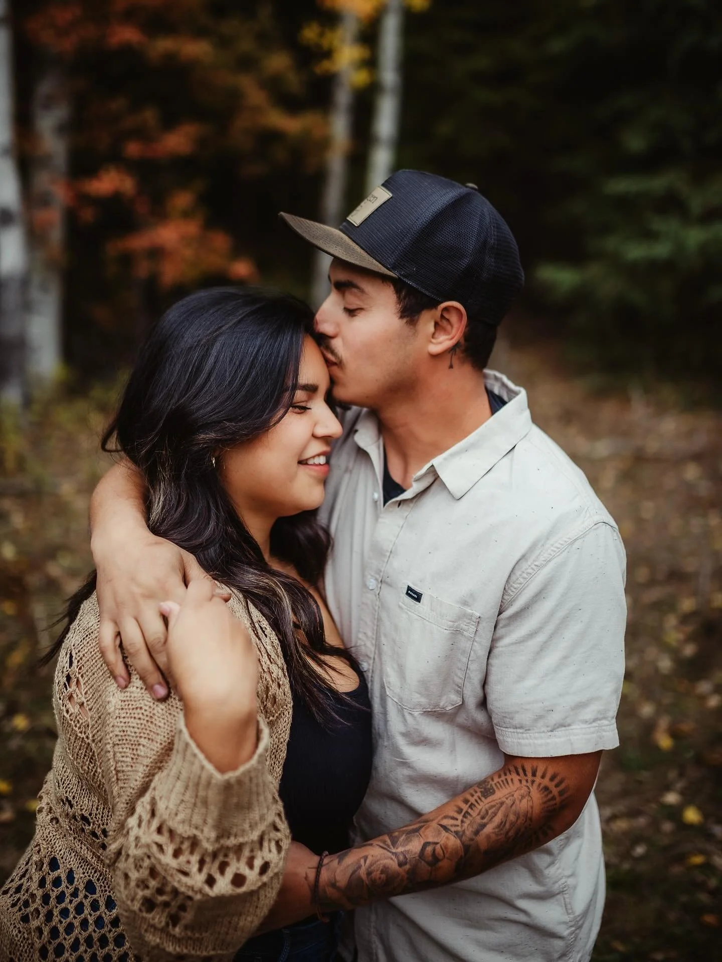 How sweet are Abi &amp; David?! Another sweet shortie session from last weekend!! This was such a great shoot, I can&rsquo;t wait to post more!!🍁💛