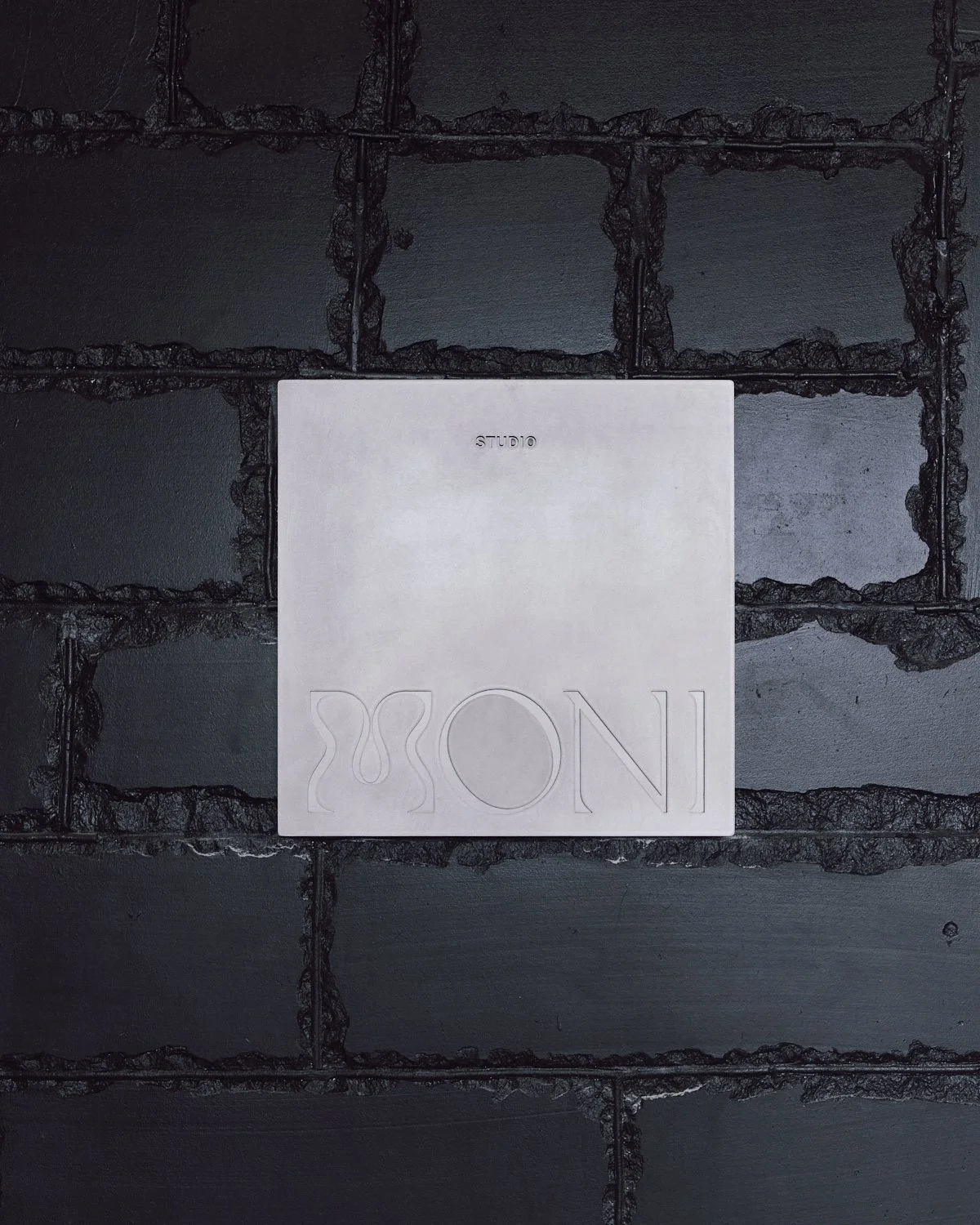 Moni_Studio4892.jpg