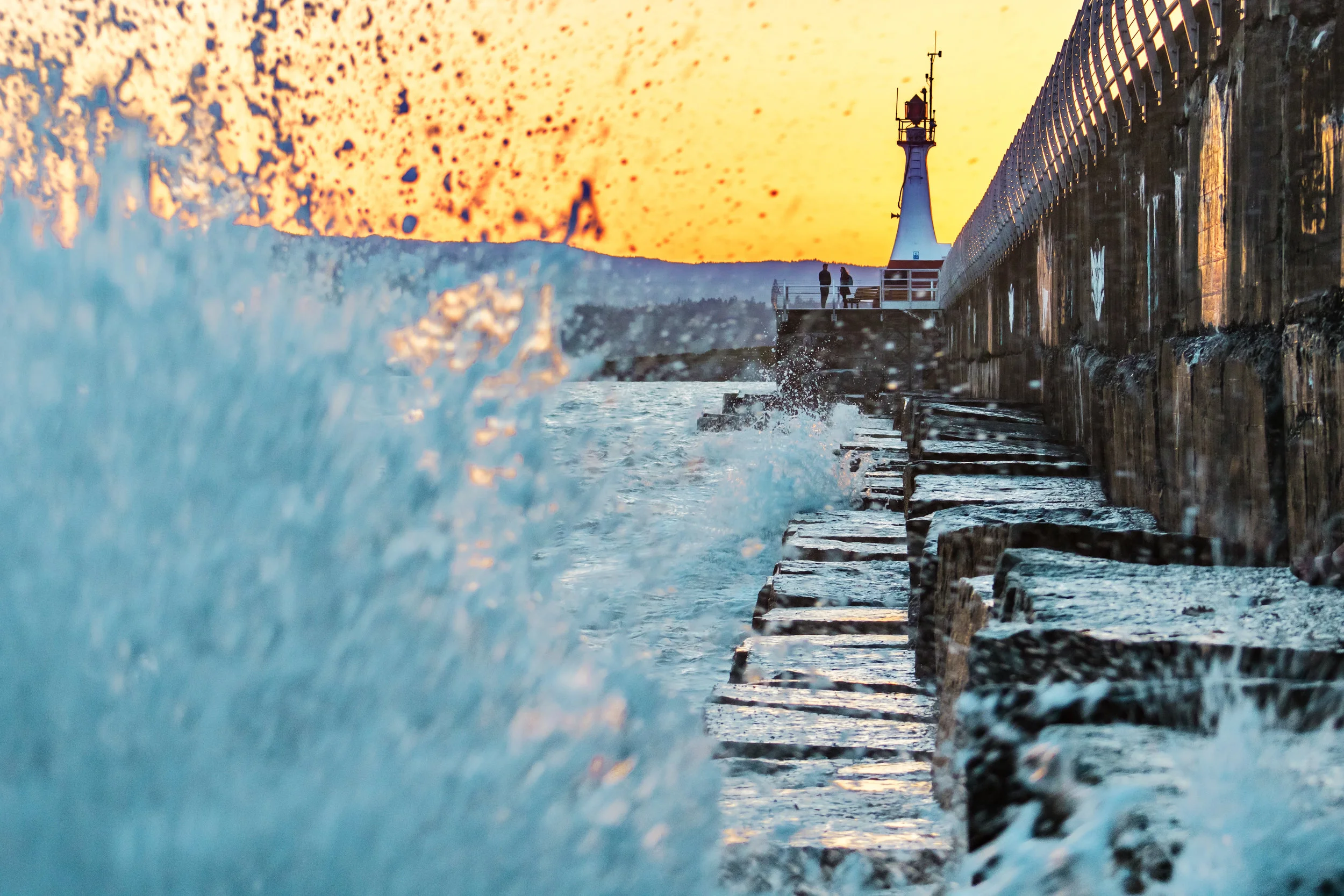 Crashing waves