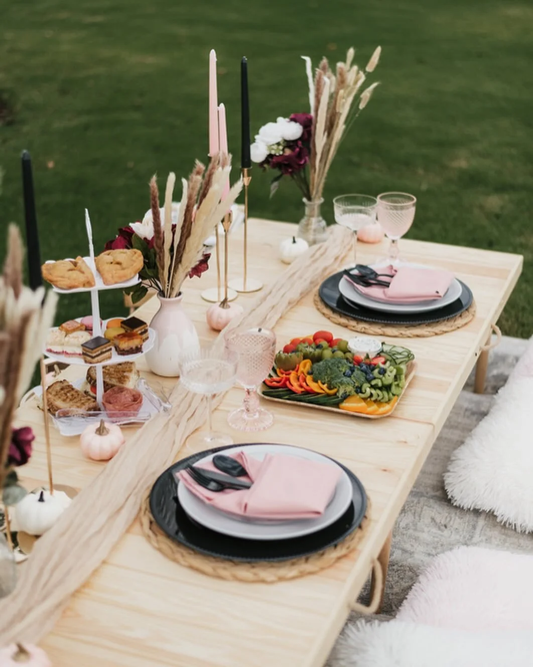 Spring is in the air and we&rsquo;re ready for picnics! 🌸 Whether it&rsquo;s a romantic date or a fun-filled kids picnic, we&rsquo;ve got you covered. Let&rsquo;s connect and plan the perfect outdoor gathering. #SpringPicnics #OutdoorFun #DateNight 
