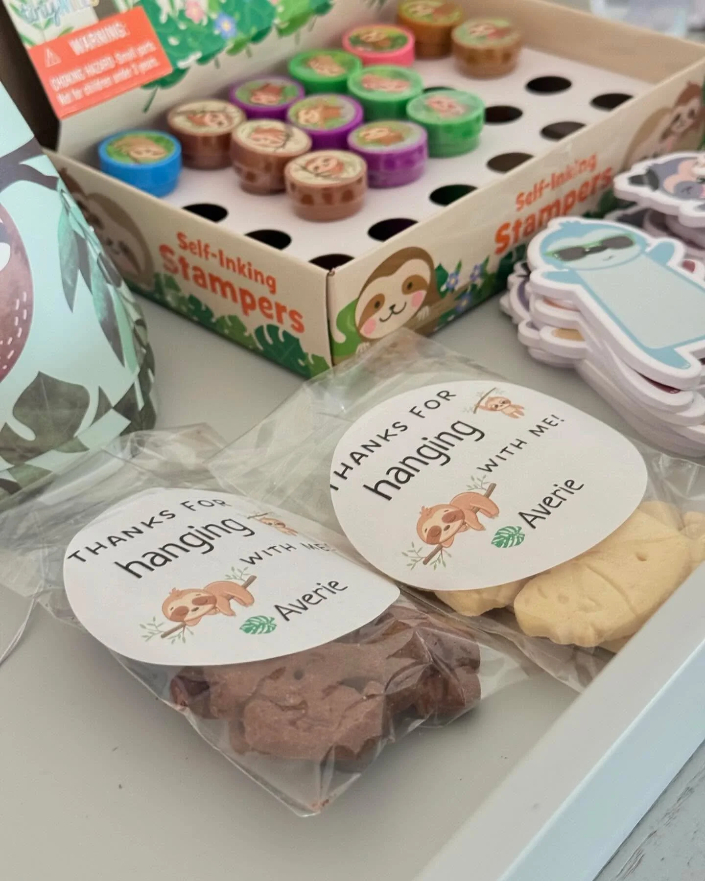 🎉 Captivating moments at our latest event! 🎈✨ We had the pleasure of planning a delightful 2-year-old&rsquo;s sloth-themed birthday party, and these favors stole the show! 😍🎁 Simple yet undeniably adorable, these party favors spread joy among the
