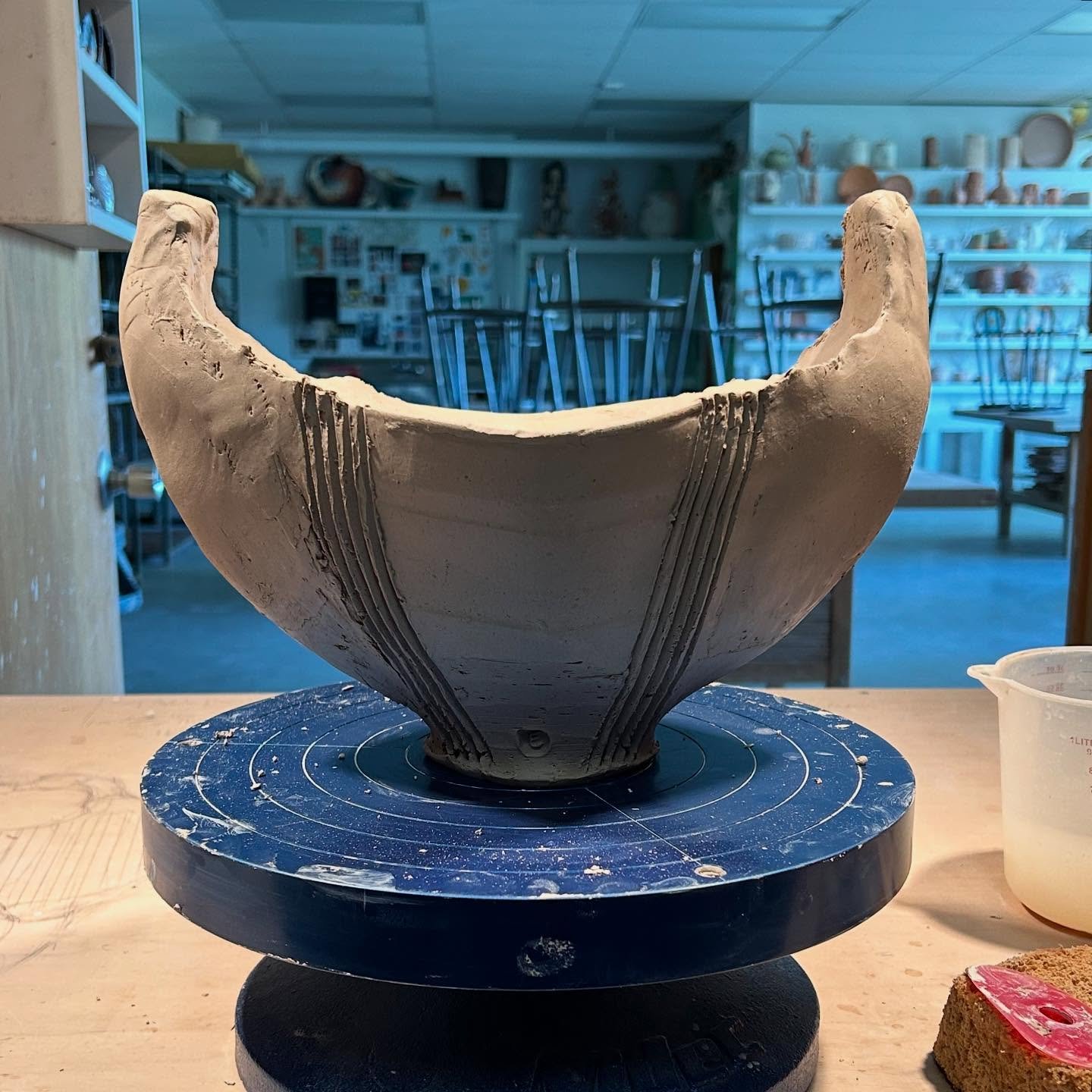 I get to this point in making these ale bowls and I have to strongly resist the urge to make it into Galactus&rsquo;s Helmet 😆 
(swipe to see the profile I&rsquo;m talking about) 
.
.
.
.
.
#pots #pottery #ceramics #ceramic #clay #ceramica #ceramiqu