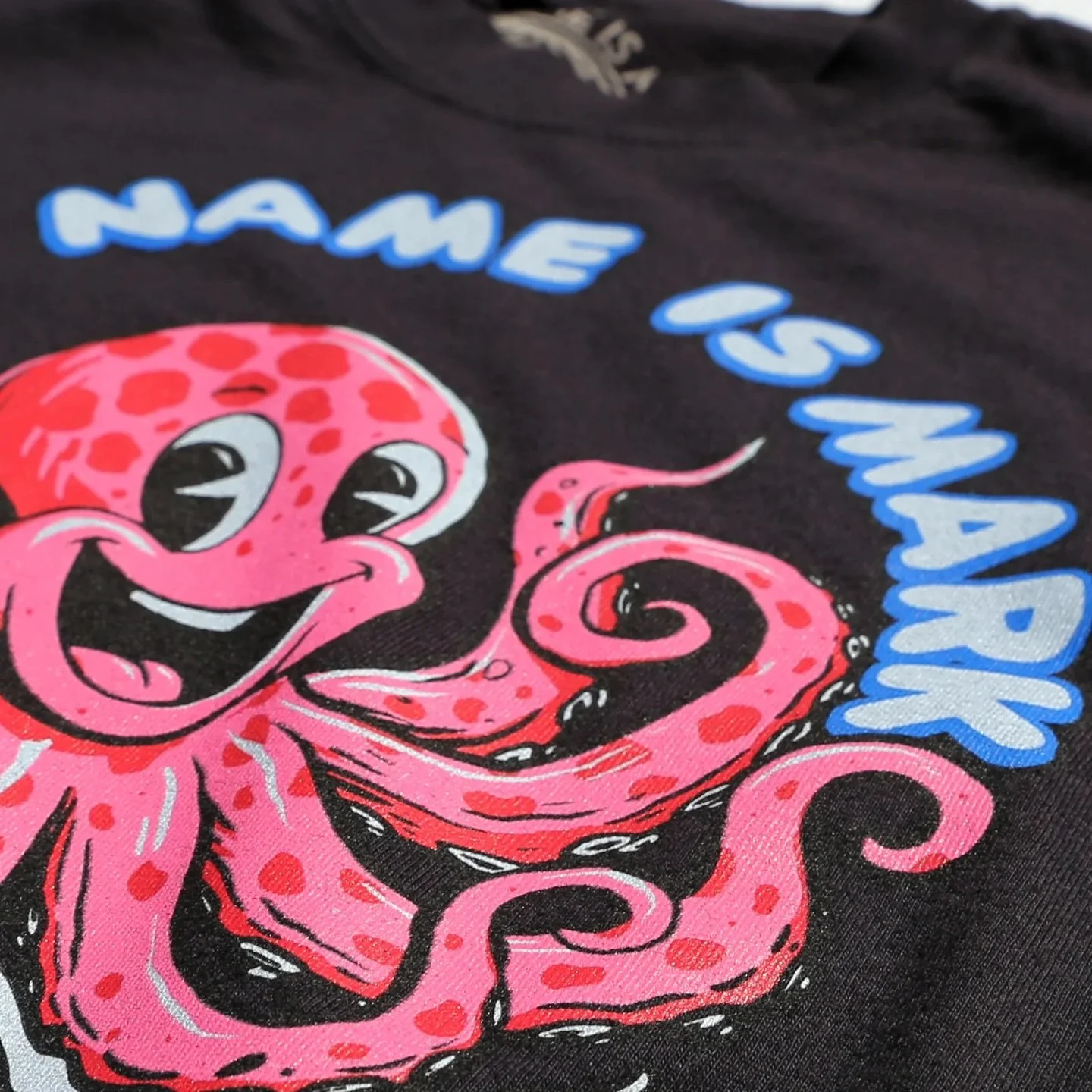 These are on sale now over at HiMyNameIsMark.com. Behind the scenes on the last image. 

I forgot to post these ones until now. A 1930s inspired happy Octopus and one made of play-doh. For the Play-Dog style I played with some 3D in Adobe Illustrator