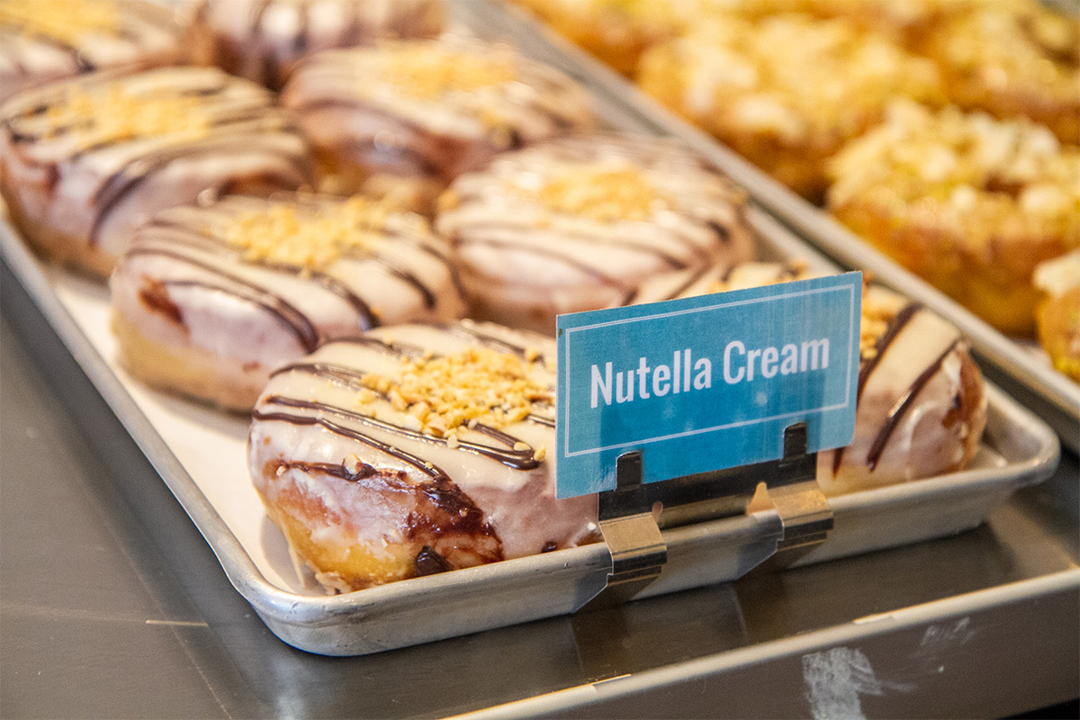 6 Places to Eat in DC - Union Market - District Donuts
